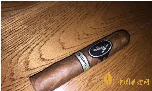 大衛杜夫埃斯庫里約羅伯圖雪茄品吸一覽