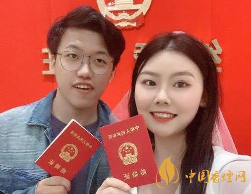 90后同名同姓情侶領(lǐng)證結(jié)婚 太有夫妻緣了！