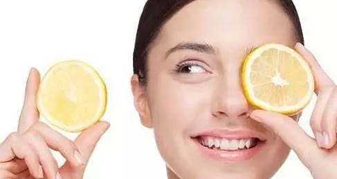 抽煙牙齒黃怎么變白,快速去除煙漬小妙招