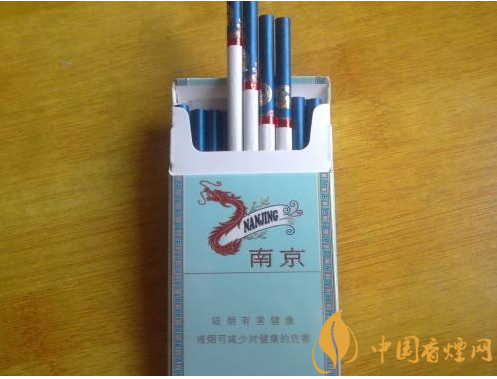 過年待客買什么香煙好，中華撐場面軟云看內在