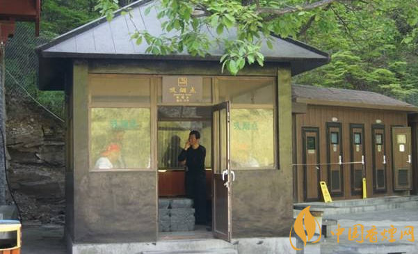 2018泰山景區首個吸煙室建成 徐局長三個方面開展卷煙消費環境建設