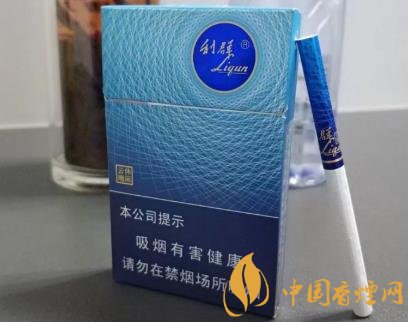 利群休閑系第一款細支高價煙僅僅是官方報價就達到了100元一包！